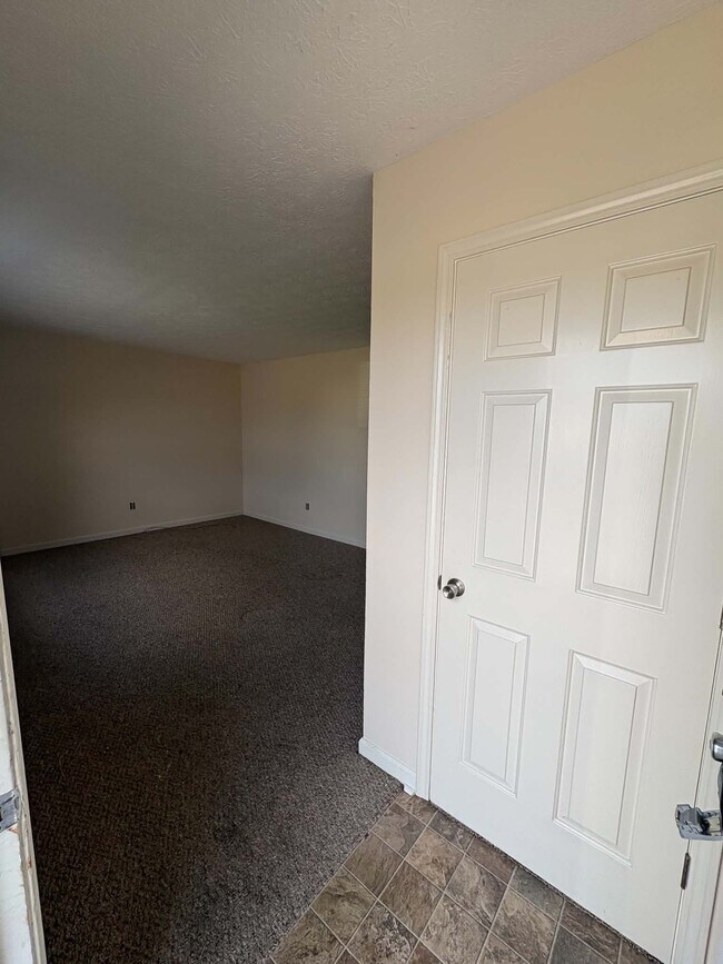 Building Photo - 1610 Flanigan Ct