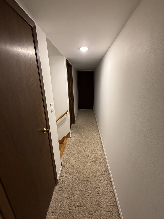 Upstairs Hallway - 1666 University Dr