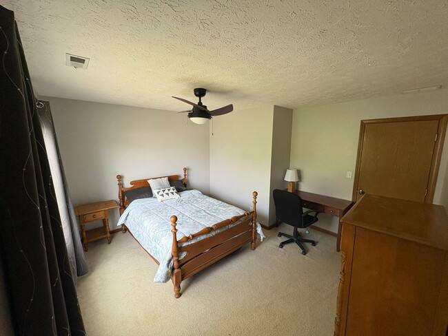 Building Photo - 4 Bedroom West Lafayette Home!