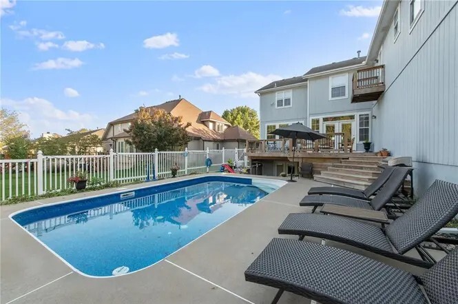 Building Photo - 2101 SW Wall St