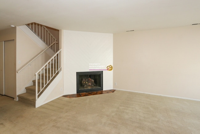 Building Photo - 601 E 4010 S