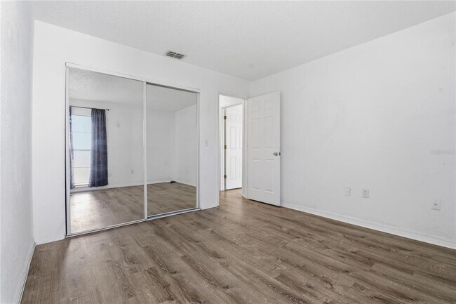 Building Photo - 643 Haven Pl