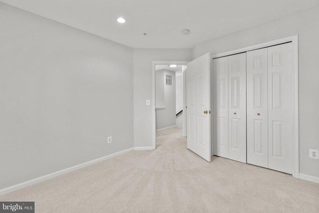 Building Photo - 5120 Grimm Dr