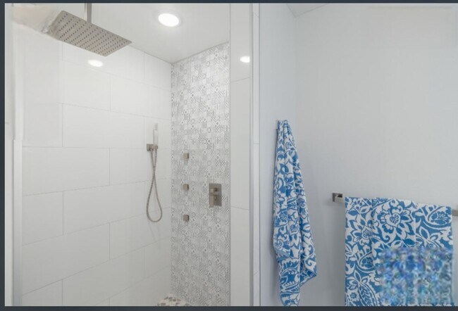 Building Photo - NEW! 3 Bedroom Property in HPP