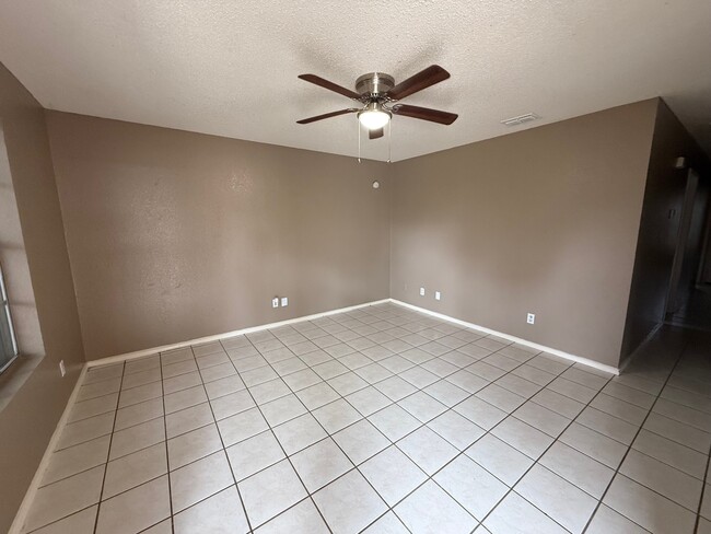 Building Photo - 3717 Bluebird Ave