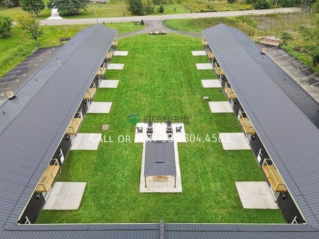 Building Photo - 5017 Massillon Rd