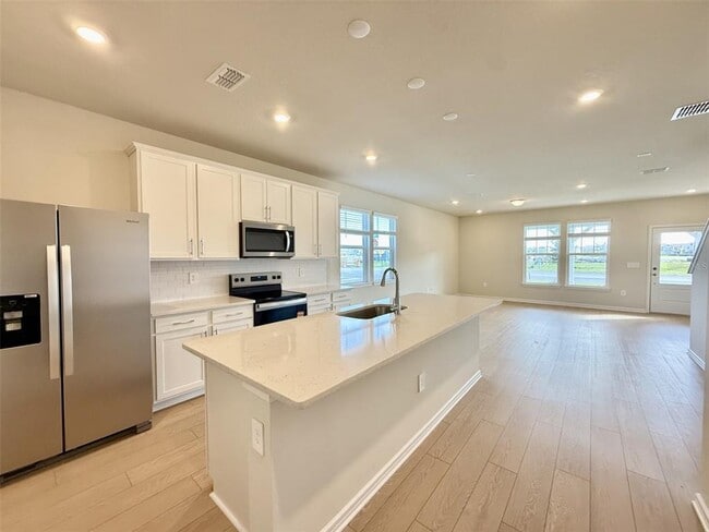 Building Photo - 2116 Southbury Dr