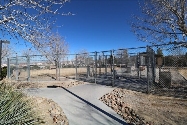 Building Photo - 2687 Bothwell Pl
