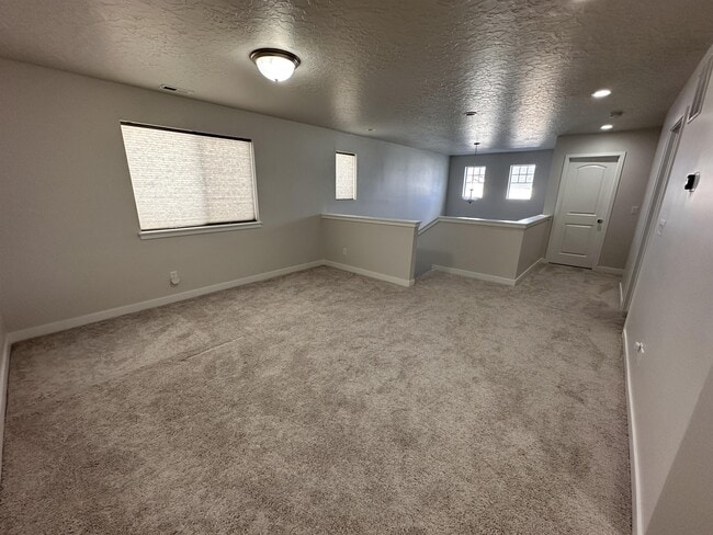 Building Photo - 121 N Independence Way