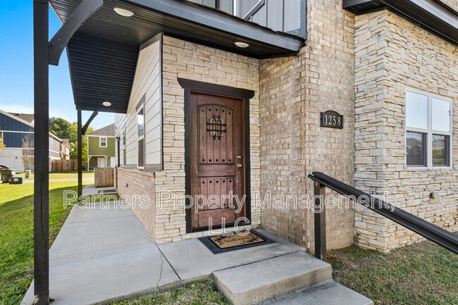 Building Photo - 1258 N Sicily Ln