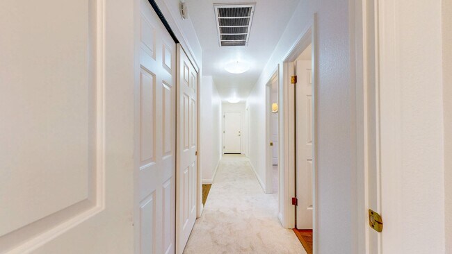Building Photo - 7971 Oakmont Dr