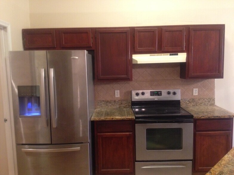 Building Photo - 8139 Justin Rd N