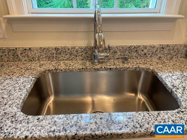 Building Photo - 791 Westwood Rd