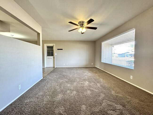 Building Photo - BEAUTIFUL 2 BEDROOM IN DREAMLAND VILLAS 55...