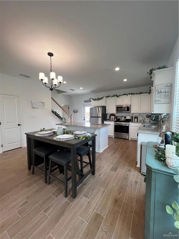 Building Photo - 23 El Paso Dr