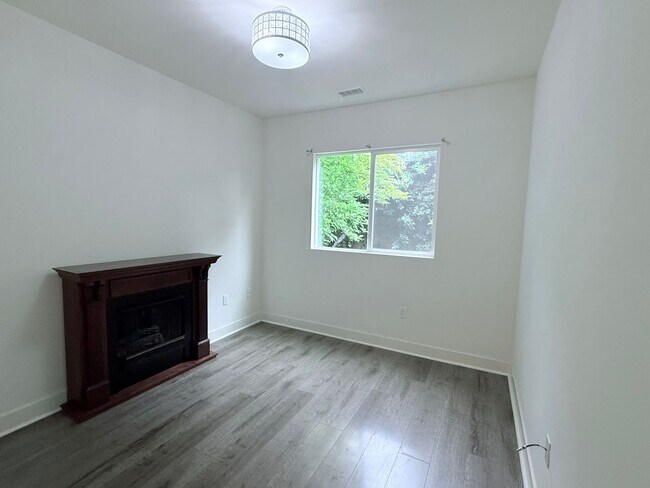 Building Photo - Reseda Ranch 5 bedroom 3 bath house!