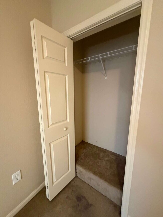 Building Photo - Luxurious 3-Bedroom Condo in Panama City, FL with Spacious Layout and Modern Amenities!