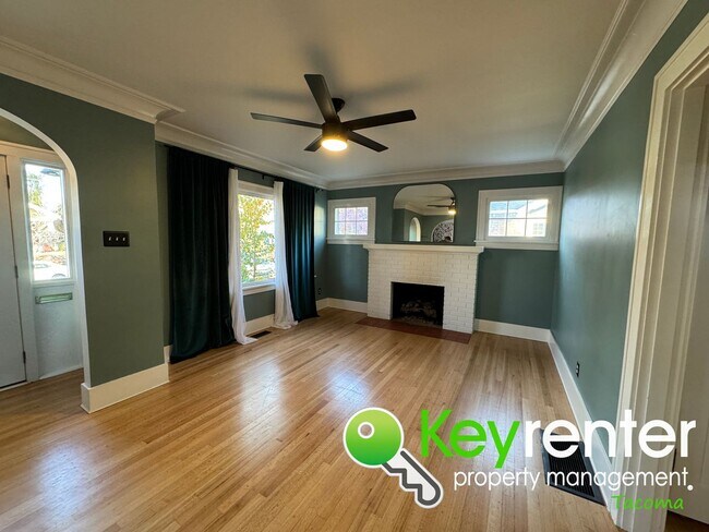 Building Photo - One of a Kind Multi-level Home in North Ta...