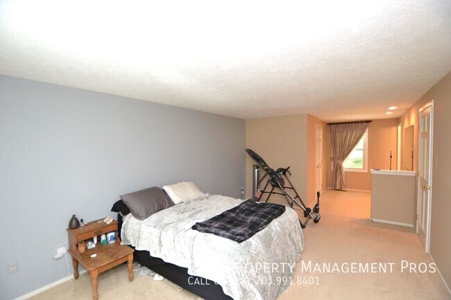 Building Photo - 2400 Andorra Pl