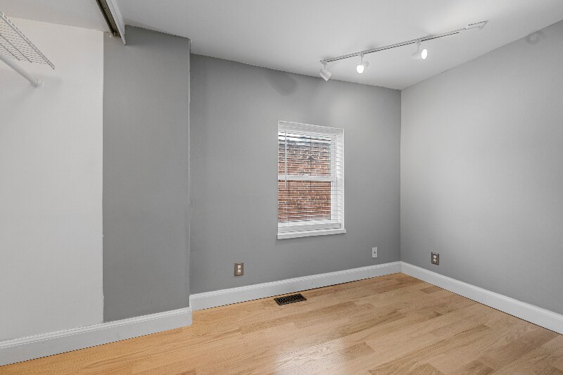 Building Photo - 3205 Lemp Ave