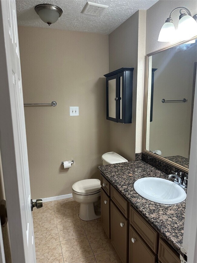 Building Photo - 4727 Roserock Ln