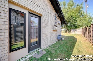 Building Photo - 2107 Darwin Dr