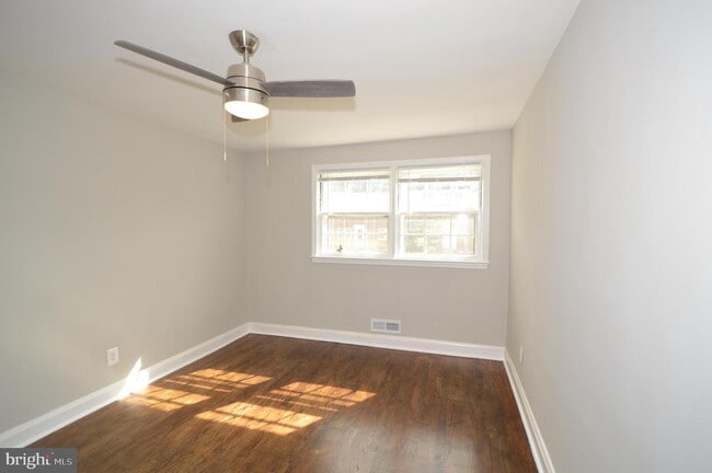 Building Photo - 1223 Newfield Rd