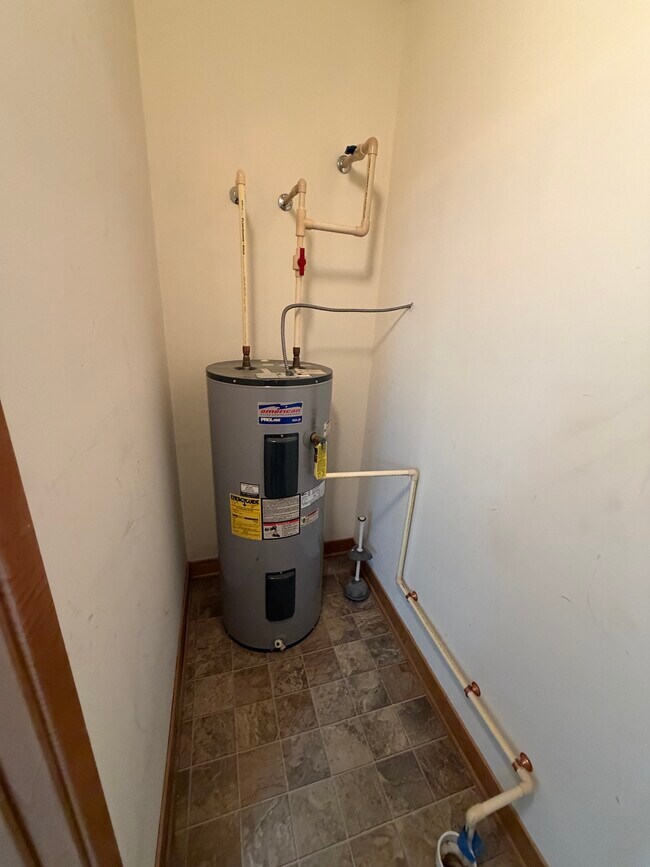 Building Photo - 720 S Marquette St