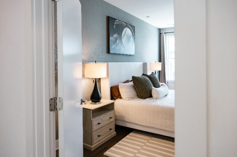 Building Photo - 407b 35th Ave N