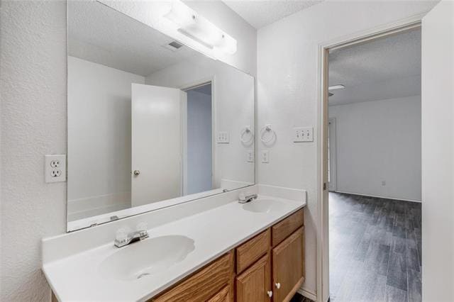 Building Photo - 7024 Negril Ct