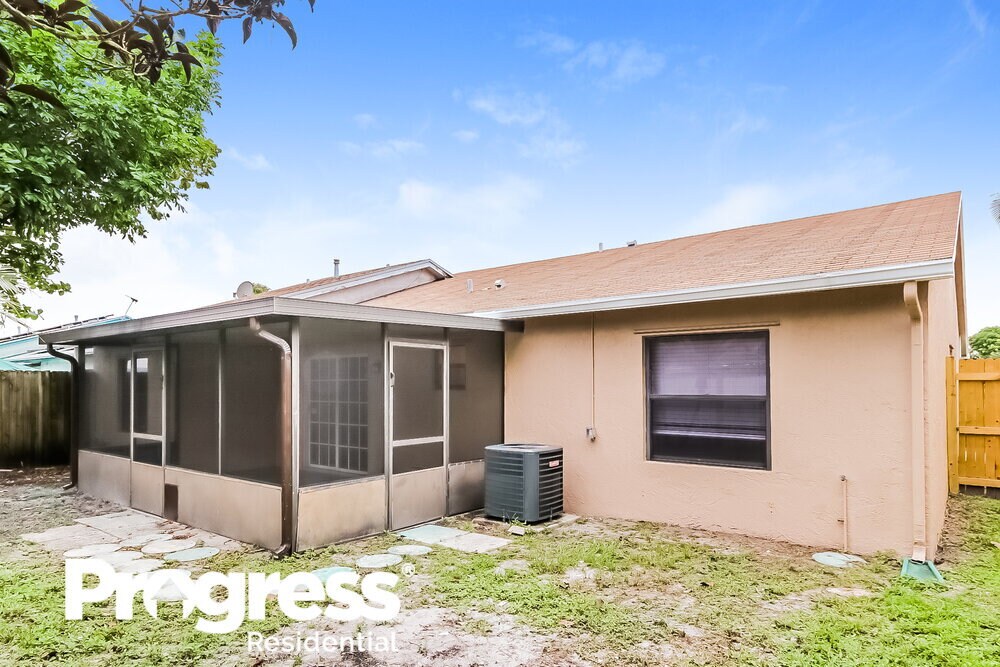 Building Photo - 5872 Corson Pl