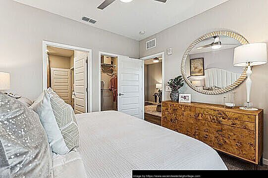 Building Photo - 16200 Ascend Vlg Ln