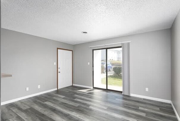 Building Photo - 103 Sandstone Ct