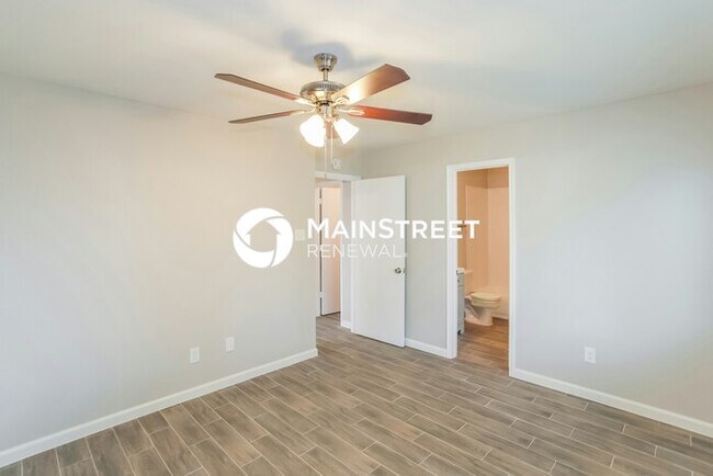 Building Photo - 4 Bedroom Pet-Friendly Home in FOREST HILL, TX with Main Street Renewal