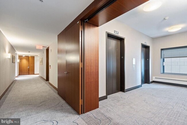 Building Photo - 1414 S Penn Square