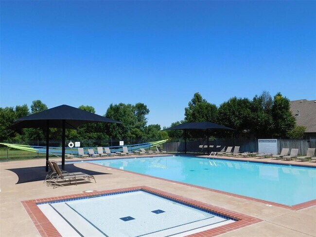 Building Photo - 1725 NW 185th St