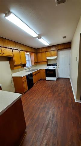 Building Photo - 1108 S Valentine Dr