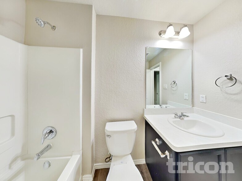 Building Photo - 7419 Coral Bells Ct