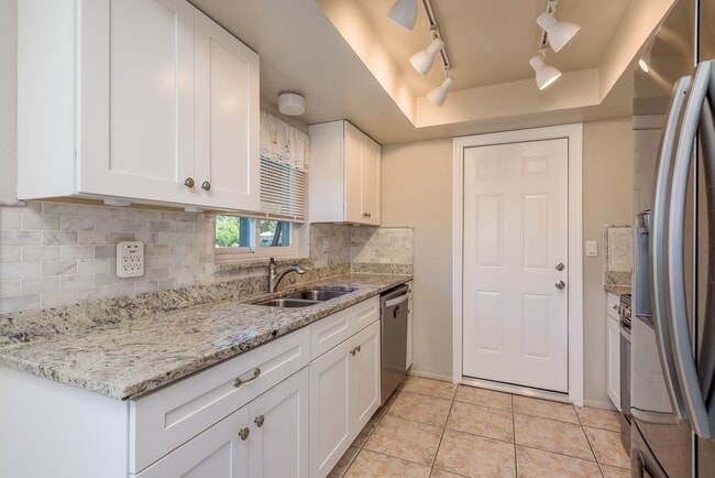 Building Photo - Carlton Road