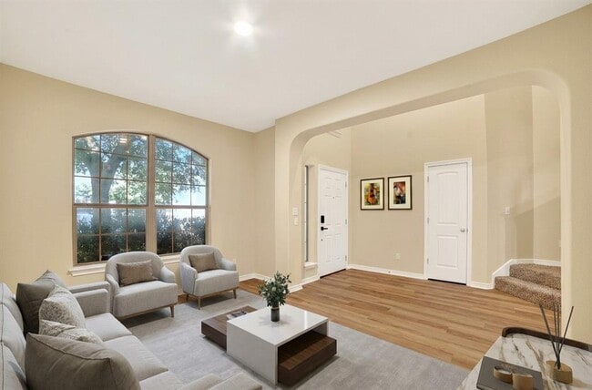 Building Photo - 1090 Sussex Way