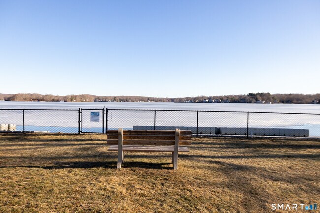 Building Photo - 41 Mallard Cove Rd