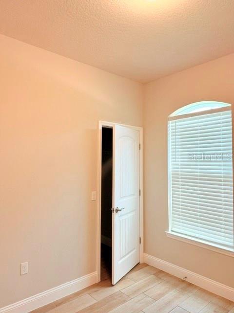 Building Photo - 32 Plainview Dr