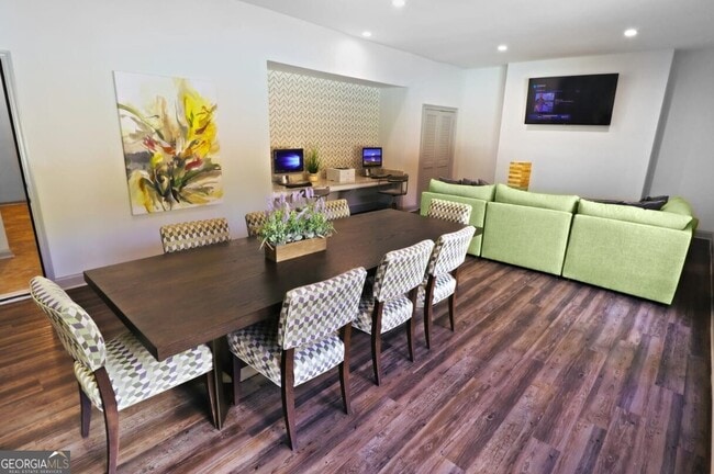 Building Photo - 2845 Holcomb Bridge Rd