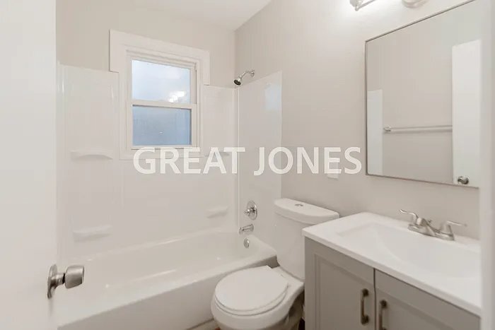 Building Photo - 2422 Wieck Dr