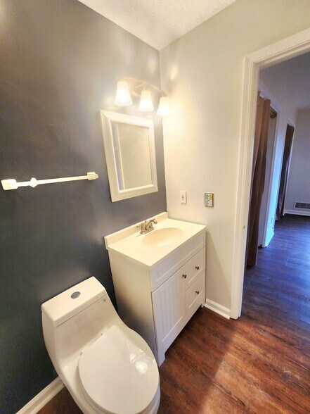 Building Photo - 780 Glynn Oaks Dr