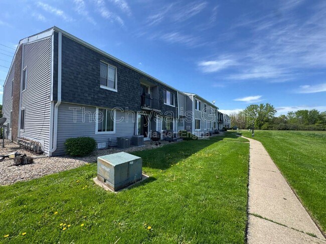 Building Photo - 1807 Lisbon Rd