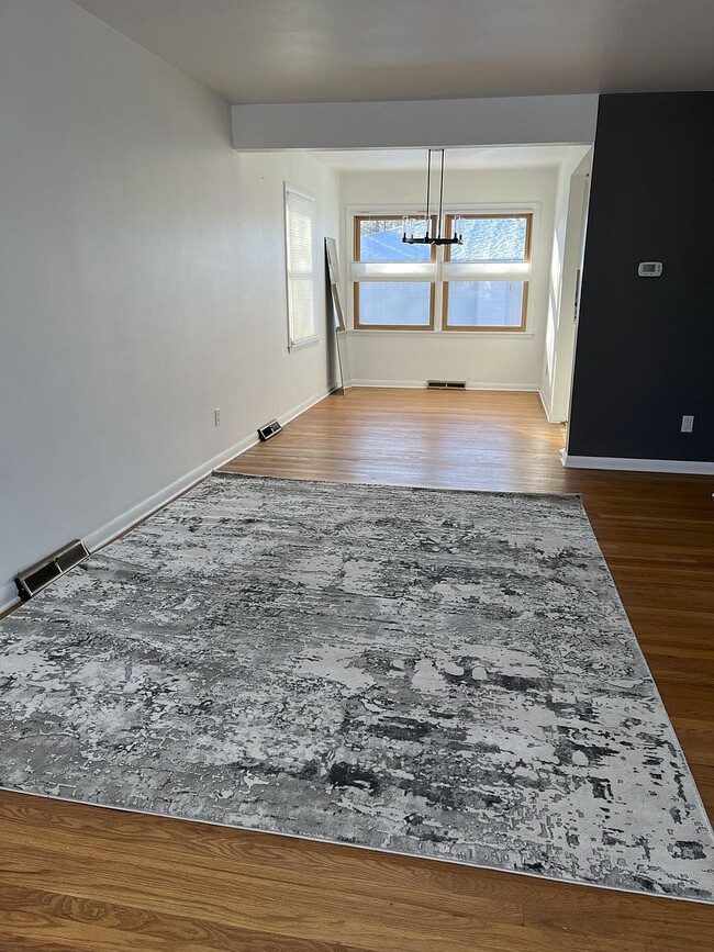 Building Photo - 2509 Delaware Ave