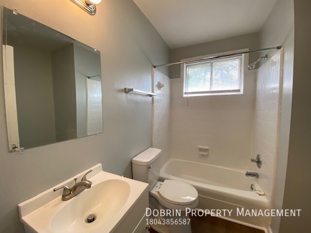 Building Photo - 2505 Lynhaven Ave