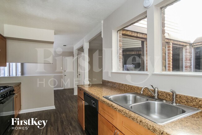 Building Photo - 5330 Quail Tree Ln