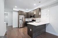 Building Photo - 2249 N Franklin St